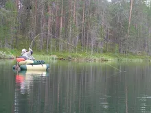 User submitted picture: Fighting a nice lake trou...